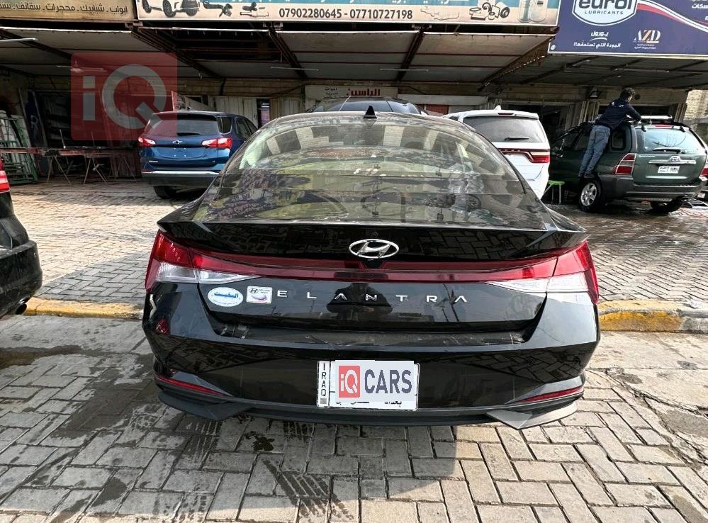 هیۆندای ئەلەنترا